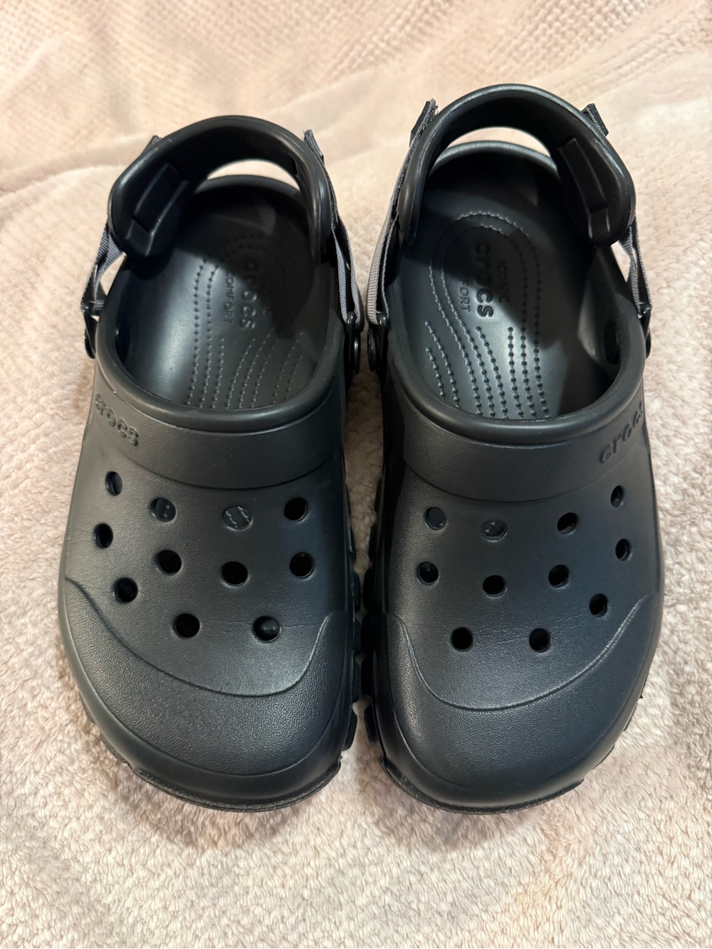 CROCS OFF ROAD WOMENS SZ 7